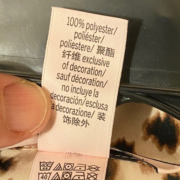 VICTORIA SECRET BUTTON UP LONG SLEEVE SLEEP SHIRT - Picture 15 of 15